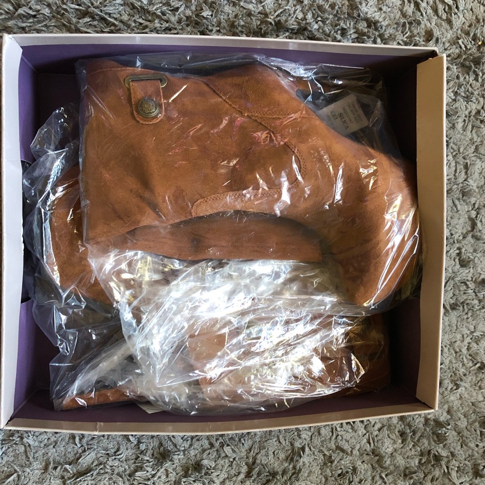 Bakers Wreckless Suede Knee Boots SIZE 8M